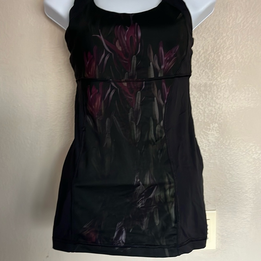 Lululemon top with Built in bra